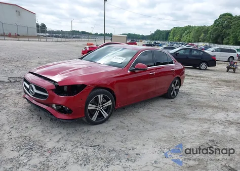 2022 Mercedes-Benz C 300 4Matic z USA, uszkodzony, nr VIN W1KAF4HBXNR039848